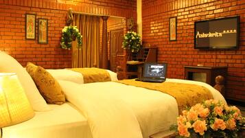 Studio | Egyptian cotton sheets, premium bedding, individually decorated