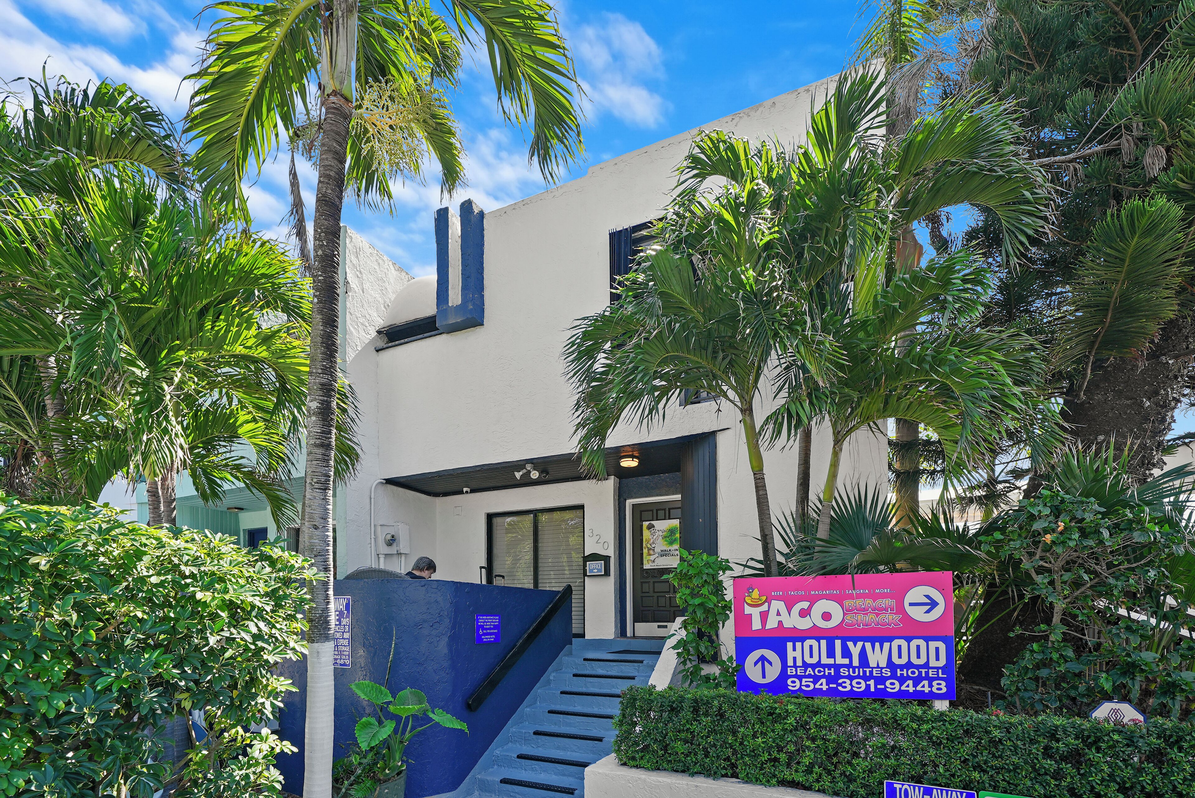 Photo - Hollywood Beach Suites and Hotel