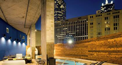Aloft Dallas Downtown