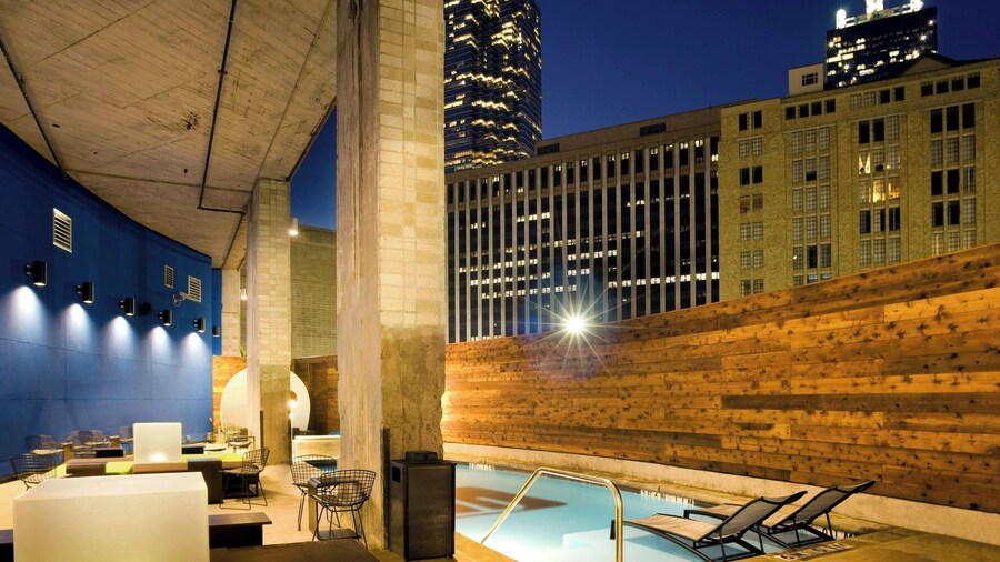 Aloft Dallas Downtown