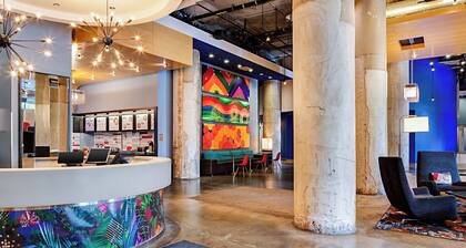 Aloft Dallas Downtown