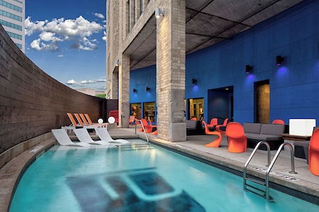 Aloft by Marriott Dallas Downtown
