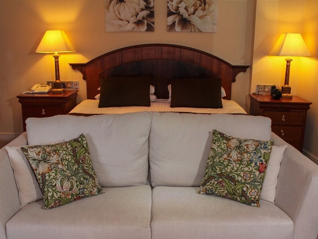 Executive Double or Twin Room, Accessible, Ensuite (Large) | Desk, free WiFi, bed sheets