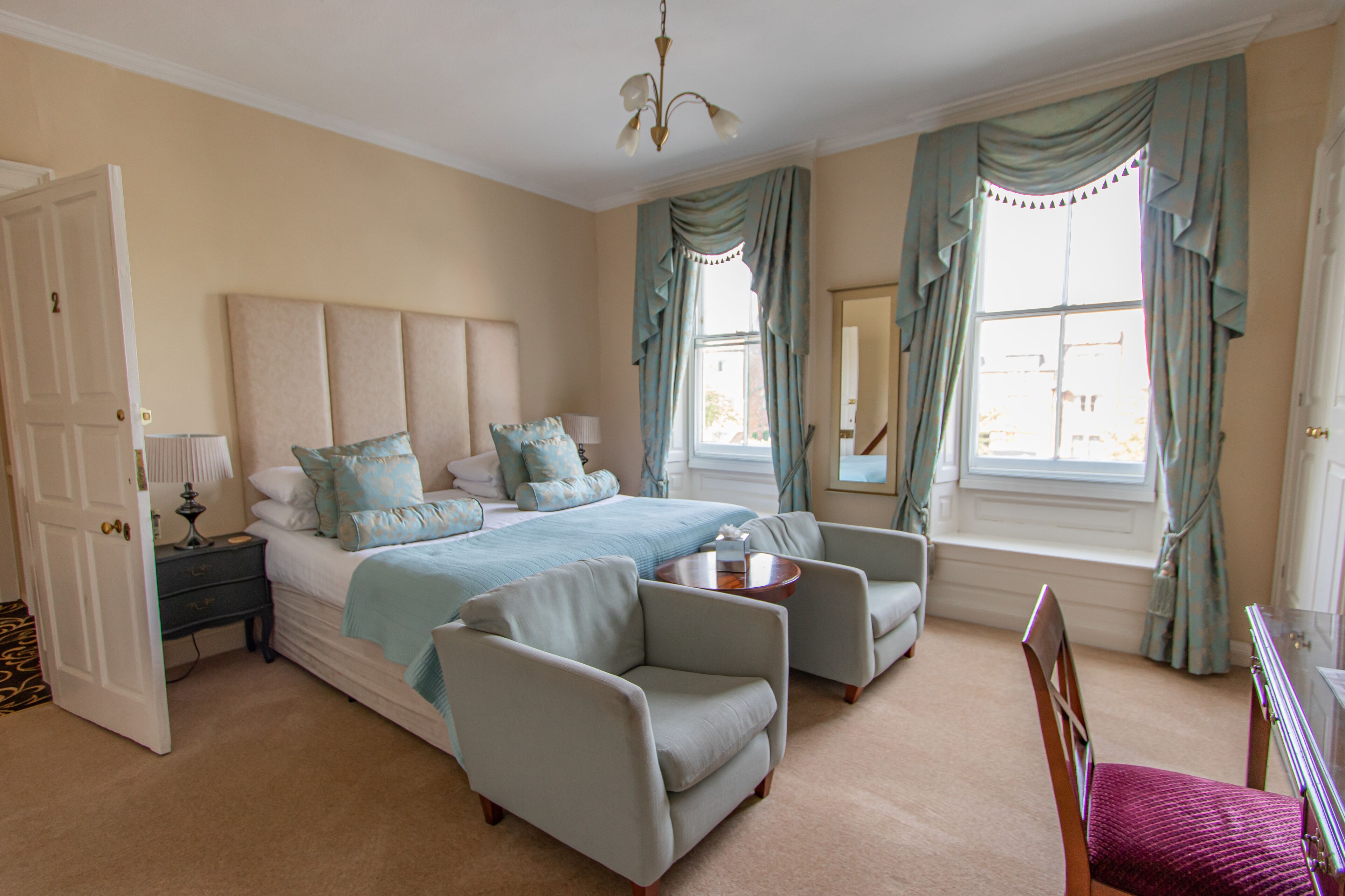 executive double or twin room, ensuite | desk, free wifi, bed sheets