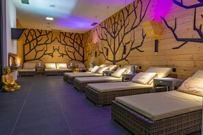 三溫暖烤箱、浴缸、蒸氣室、溫泉/自然礦物泉、美體療程、熱石按摩