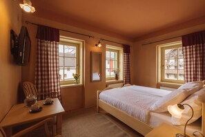 Classic-Zimmer | Schreibtisch, kostenloses WLAN, Bettwäsche