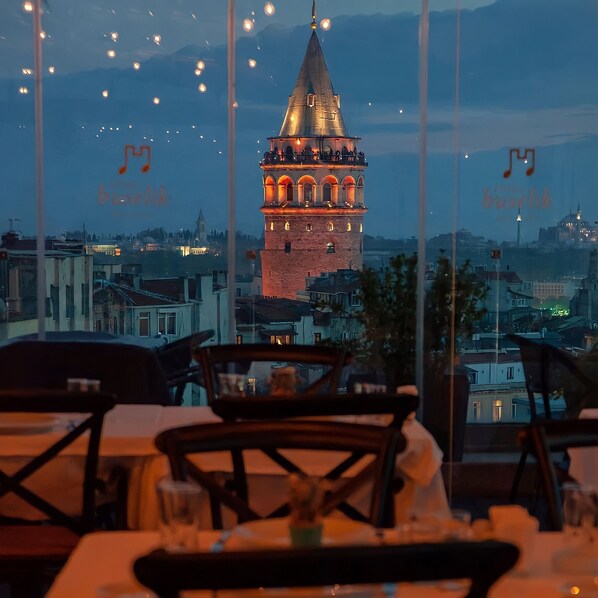 Se sirven desayunos, almuerzos y cenas