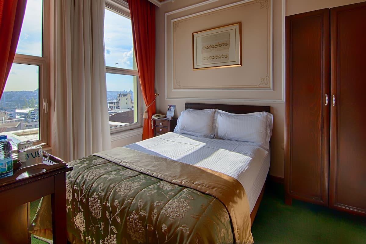 Habitación doble estándar, vista al mar | Ropa de cama de alta calidad y camas Select Comfort