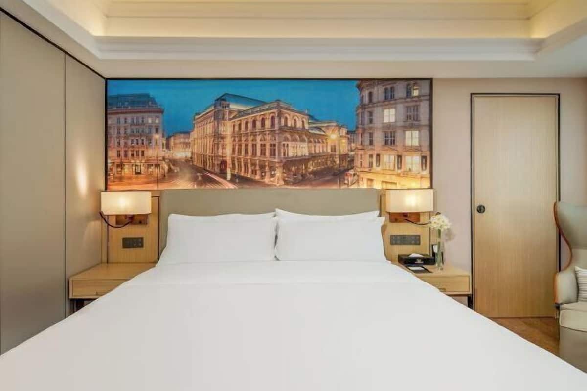 Premium bedding, minibar, in-room safe, individually decorated