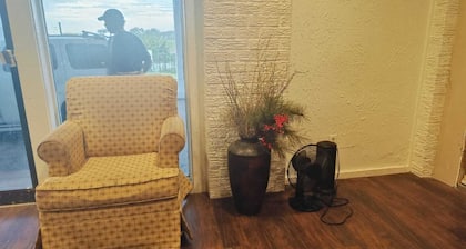 Sunset Inn by Hotel O Flatonia I - 10