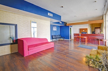 Lobby. Sunset Inn Flatonia I 10 by Hotel O