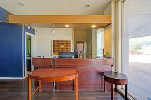 Reception - Sunset Inn Flatonia I 10 by Hotel O (Flatonia)