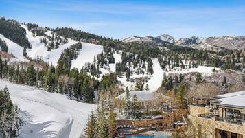 Egyptian cotton sheets, premium bedding, down comforters, pillowtop beds