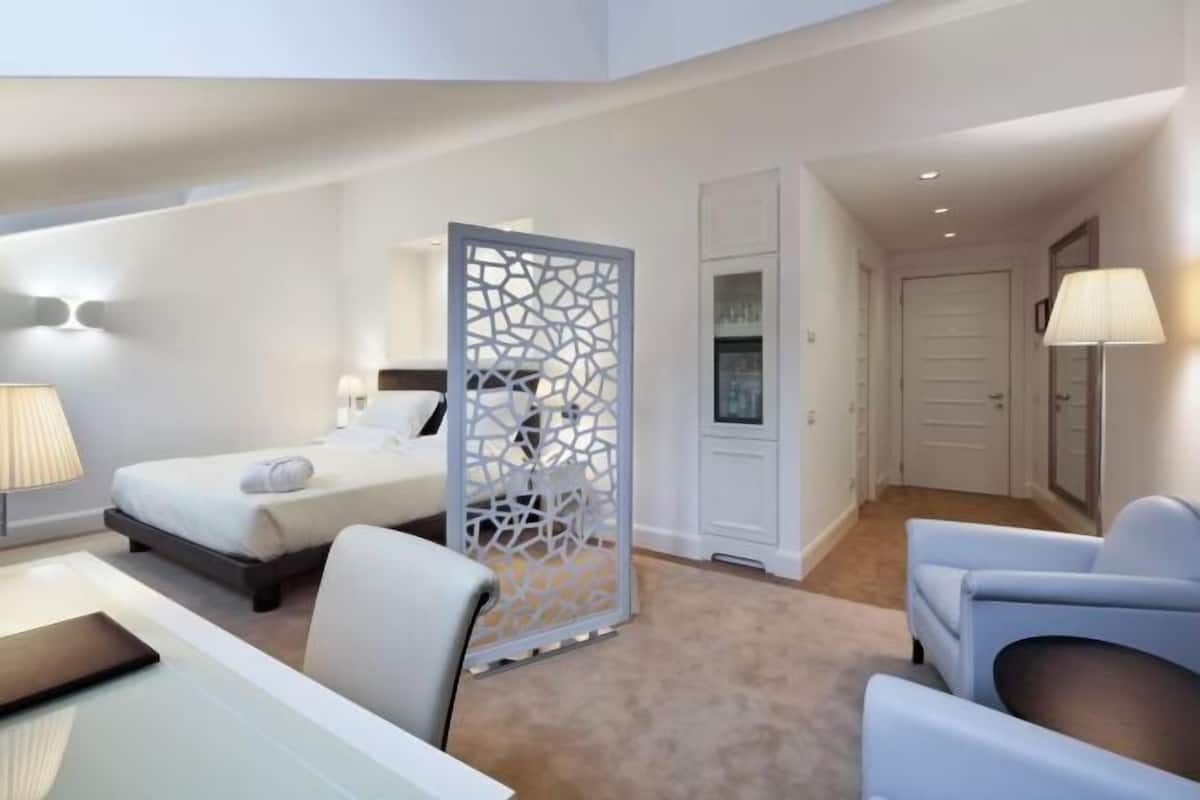 Literie de qualité supérieure, couette en duvet d'oie, minibar