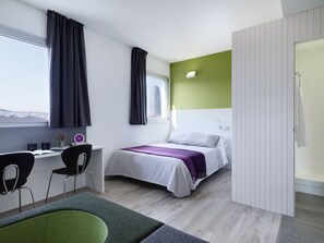 Superior Studio | Down duvets, in-room safe, soundproofing, iron/ironing board