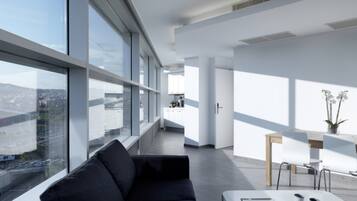 19-inch plasma TV with digital channels, TV