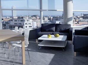 19-inch plasma TV with digital channels, TV