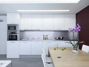 Daily continental breakfast for a fee - Residencia Melondistrict Marina (Barcelona)