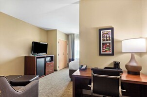 Pillowtop beds, desk, iron/ironing board, free cribs/infant beds