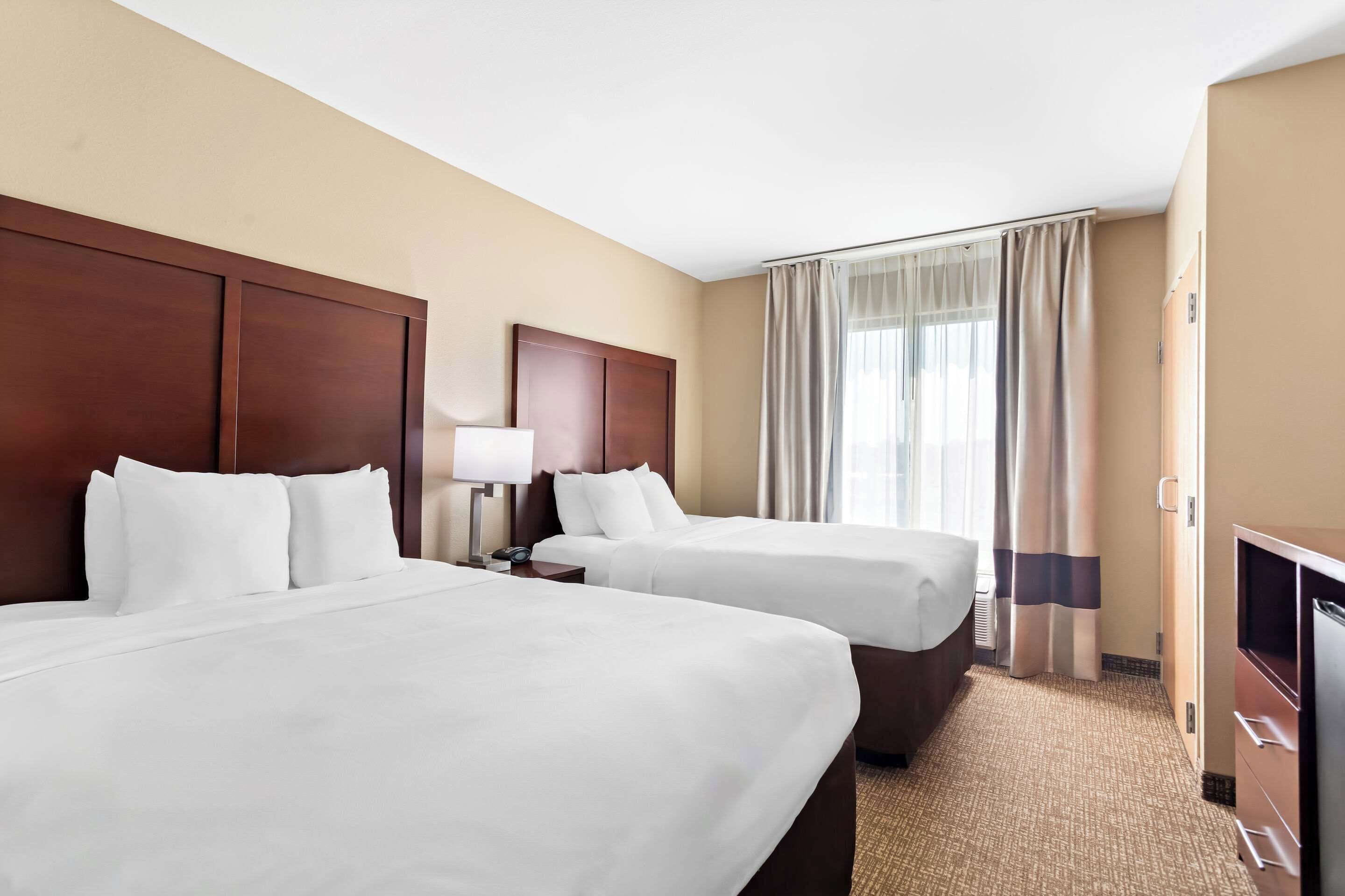 pillow-top beds, desk, iron/ironing board, free cots/infant beds