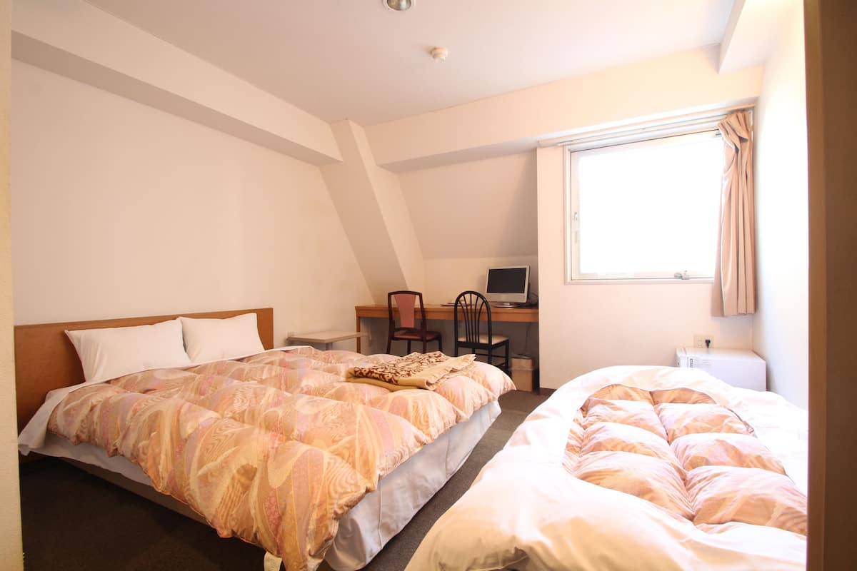 Dobbeltrom – superior, ikke-røyk (1 Bed with Sofabed) | Blendingsgardiner, lydisolert og strykejern/-brett