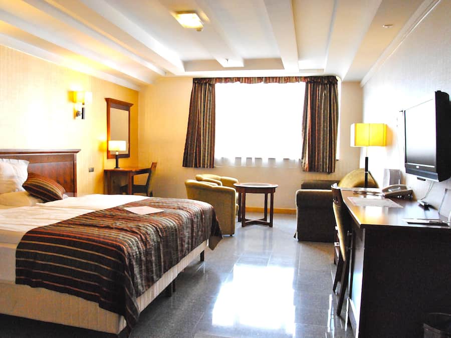 Luxe beddengoed, Select Comfort-bedden, een kluis op de kamer