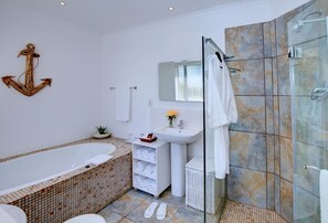 أحواض استحمام وحجيرات دش منفصلة، حوض استحمام عميق