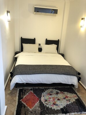 Tweepersoonskamer, privébadkamer (Yasmina) | Een strijkplank/strijkijzer, gratis wifi