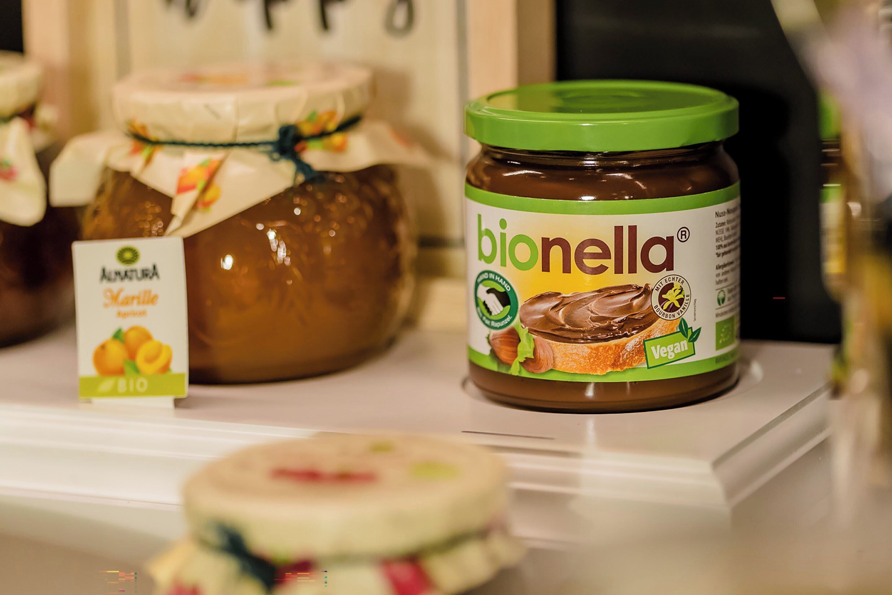 daily continental breakfast for a fee