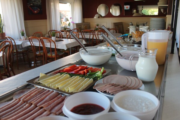 Petit déjeuner buffet compris tous les jours