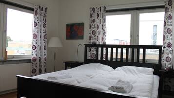 Double Room, Private Bathroom | Individually decorated, individually furnished, desk, iron/ironing board