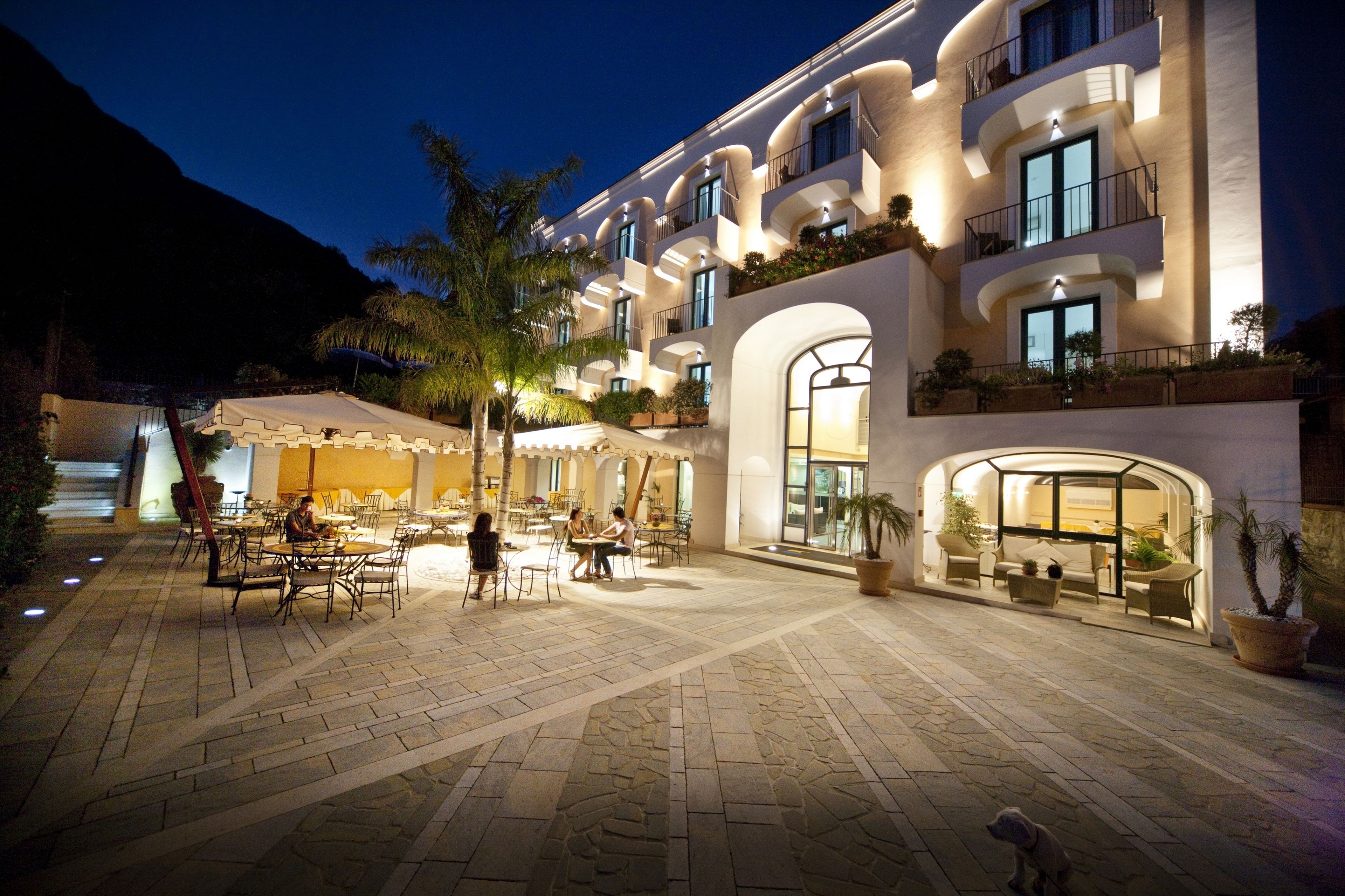 Façade de l’hébergement - soirée/nuit