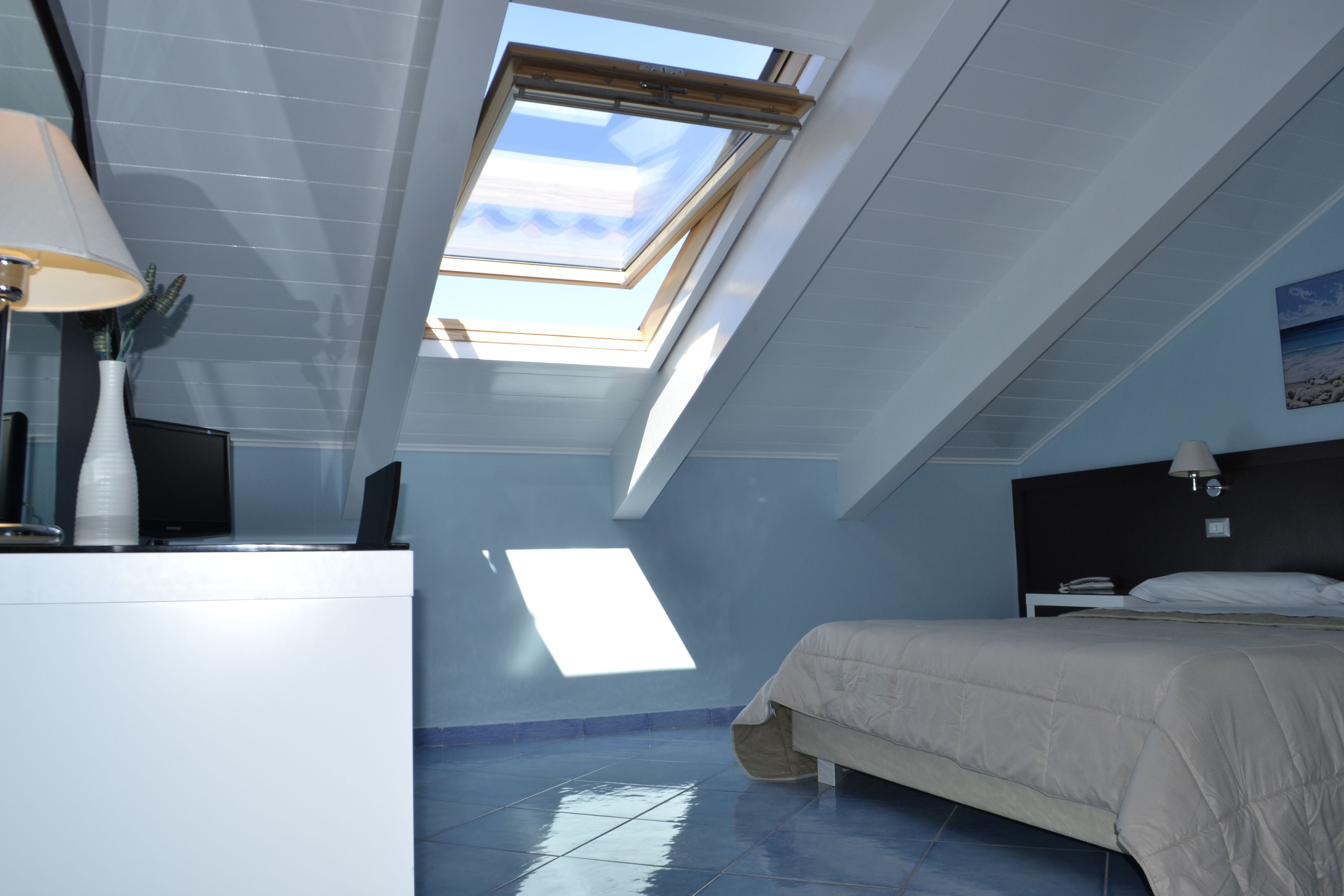 Design-Penthouse, 1 Queen-Bett | Minibar, Zimmersafe, Schreibtisch, kostenloses WLAN