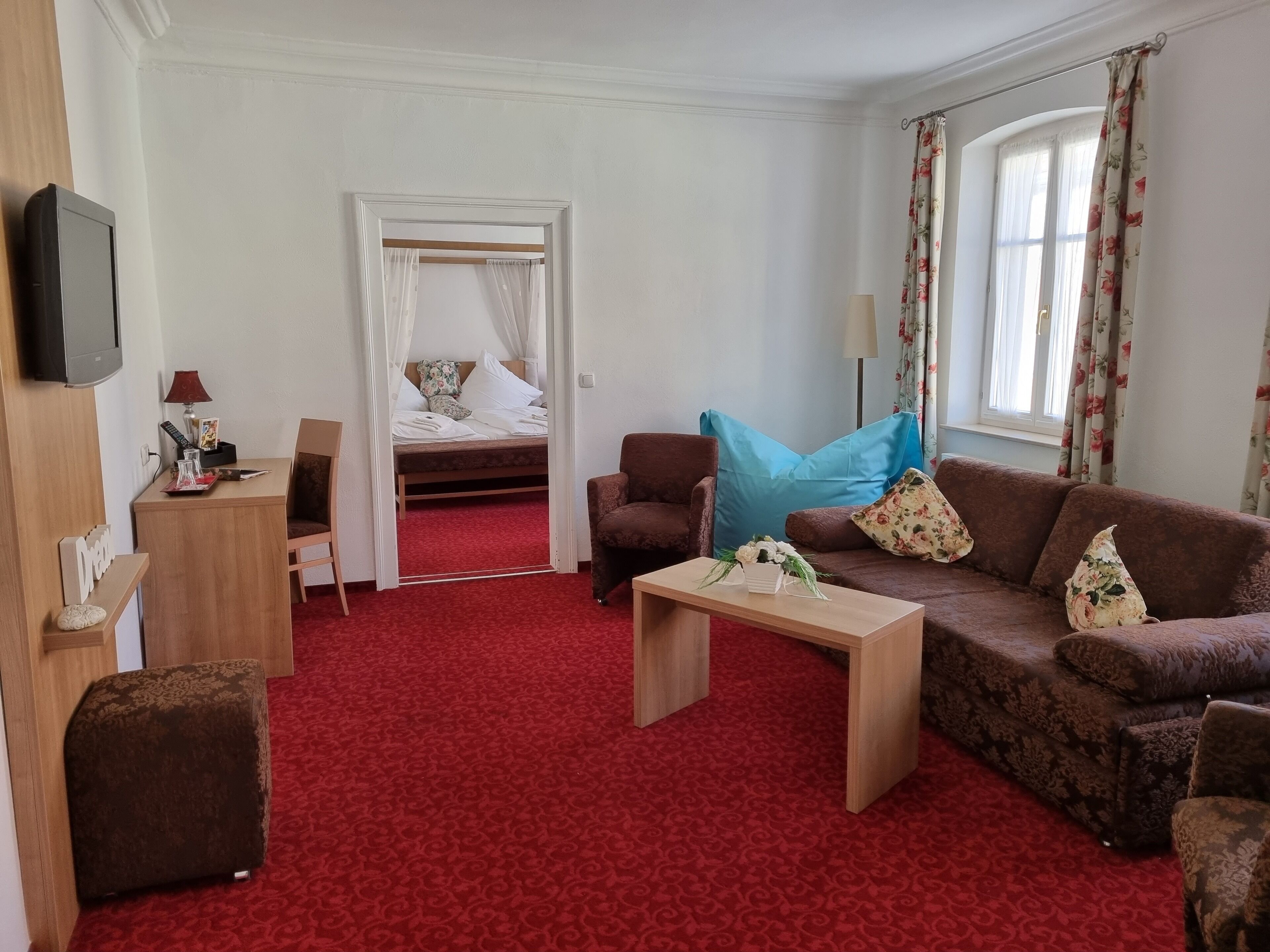 suite | premium bedding, pillow-top beds, individually decorated