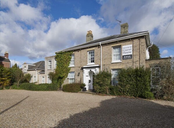Front of property - Wensum Guest House (Norwich)