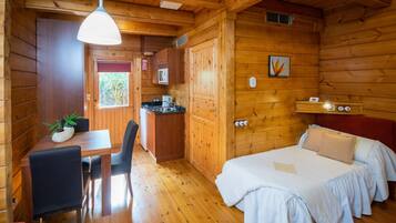 Adapted Room | Premium bedding, in-room safe, desk, laptop workspace