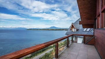 Minibar, in-room safe, soundproofing, free WiFi