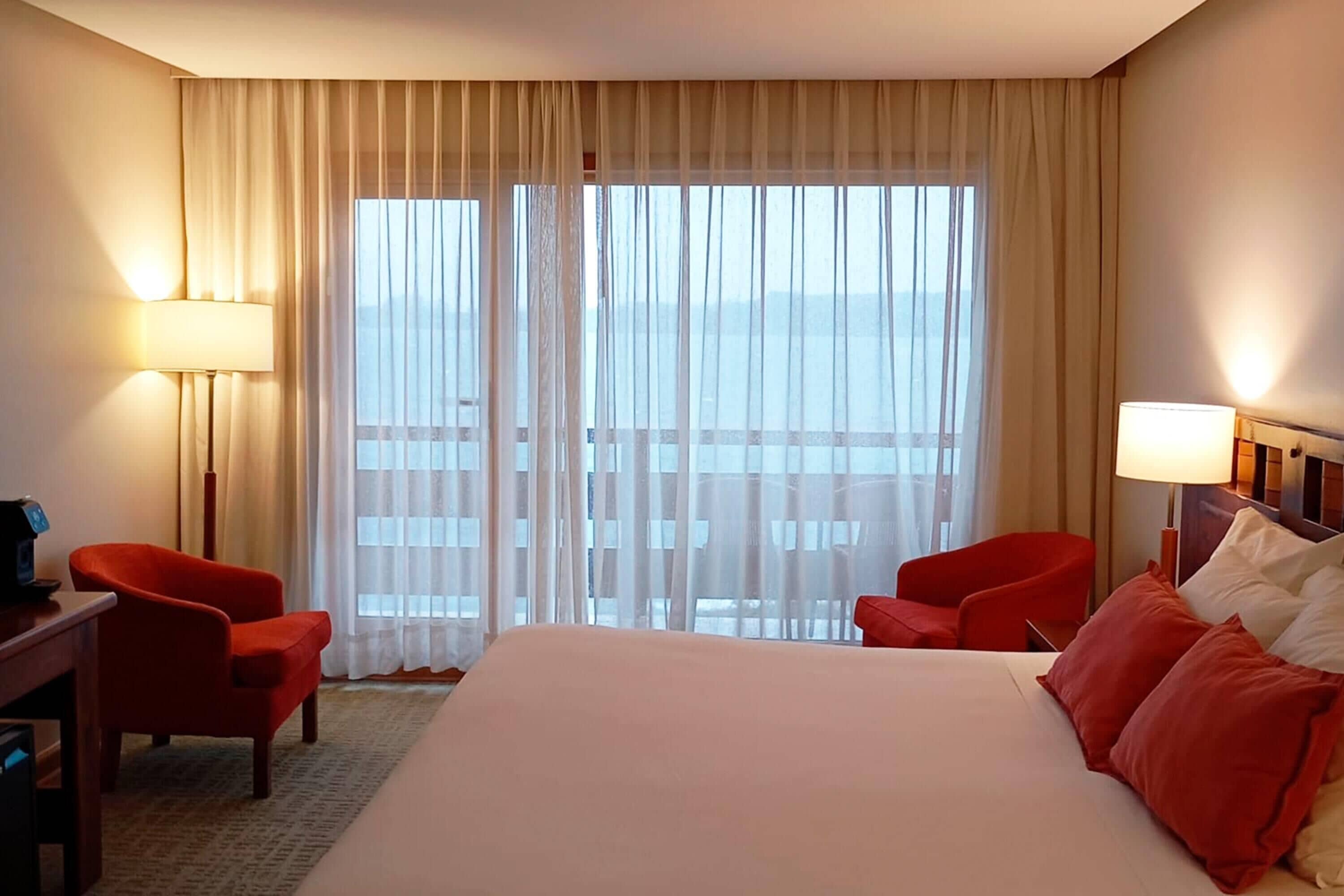 Standard Room, Non Smoking | Minibar, in-room safe, soundproofing, free WiFi