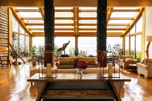 Lobby - Wyndham Puerto Varas Pettra (Puerto Varas)