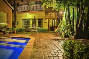 3 outdoor pools