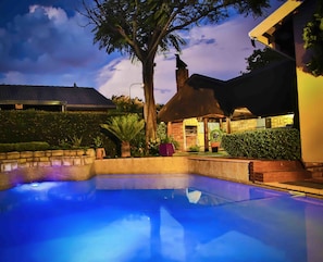 3 piscinas externas