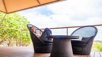 Villa, vue jardin | Vue de la chambre