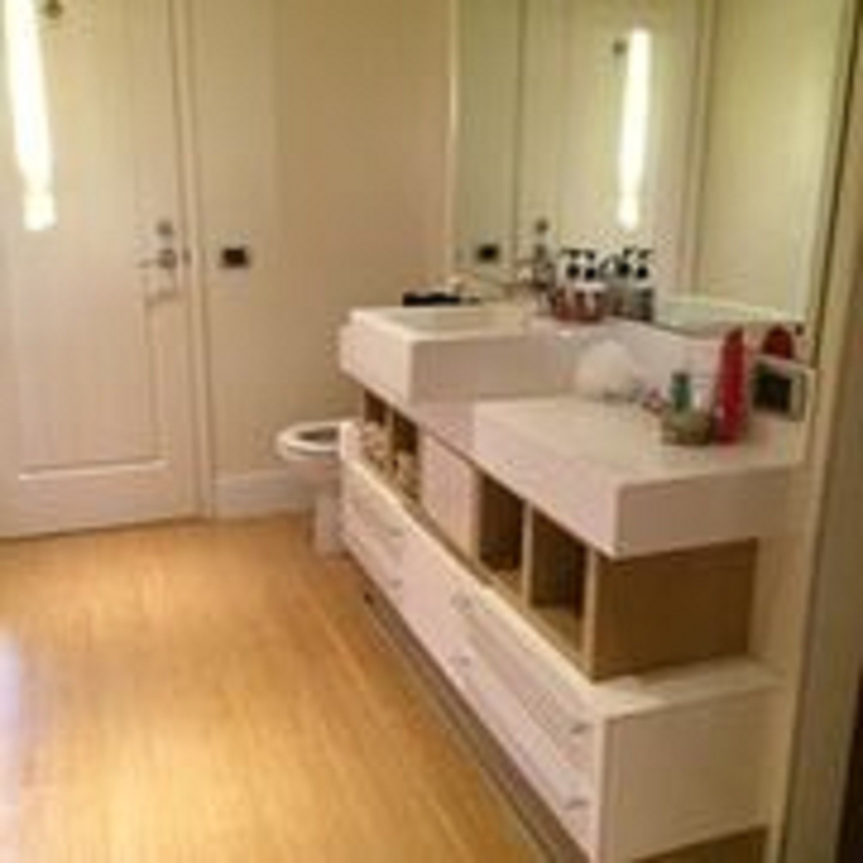 shower, free toiletries, towels