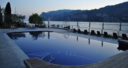 Hotel Sailing Center