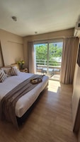 Standard Double Room | Minibar, in-room safe, desk, laptop workspace