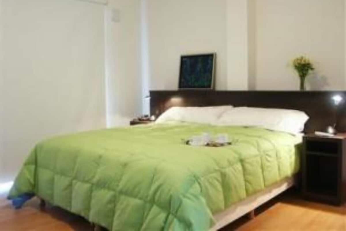 Minibar, in-room safe, bed sheets