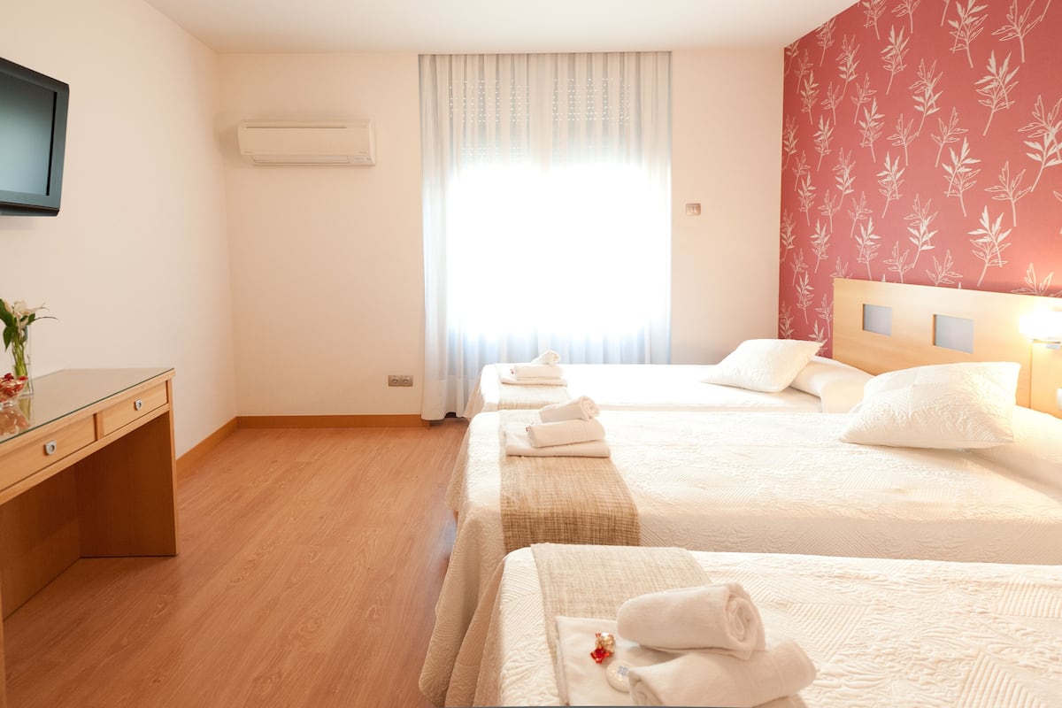 Superior Double Room | Peti besi dalam bilik, kalis bunyi, Wi-fi percuma, cadar katil