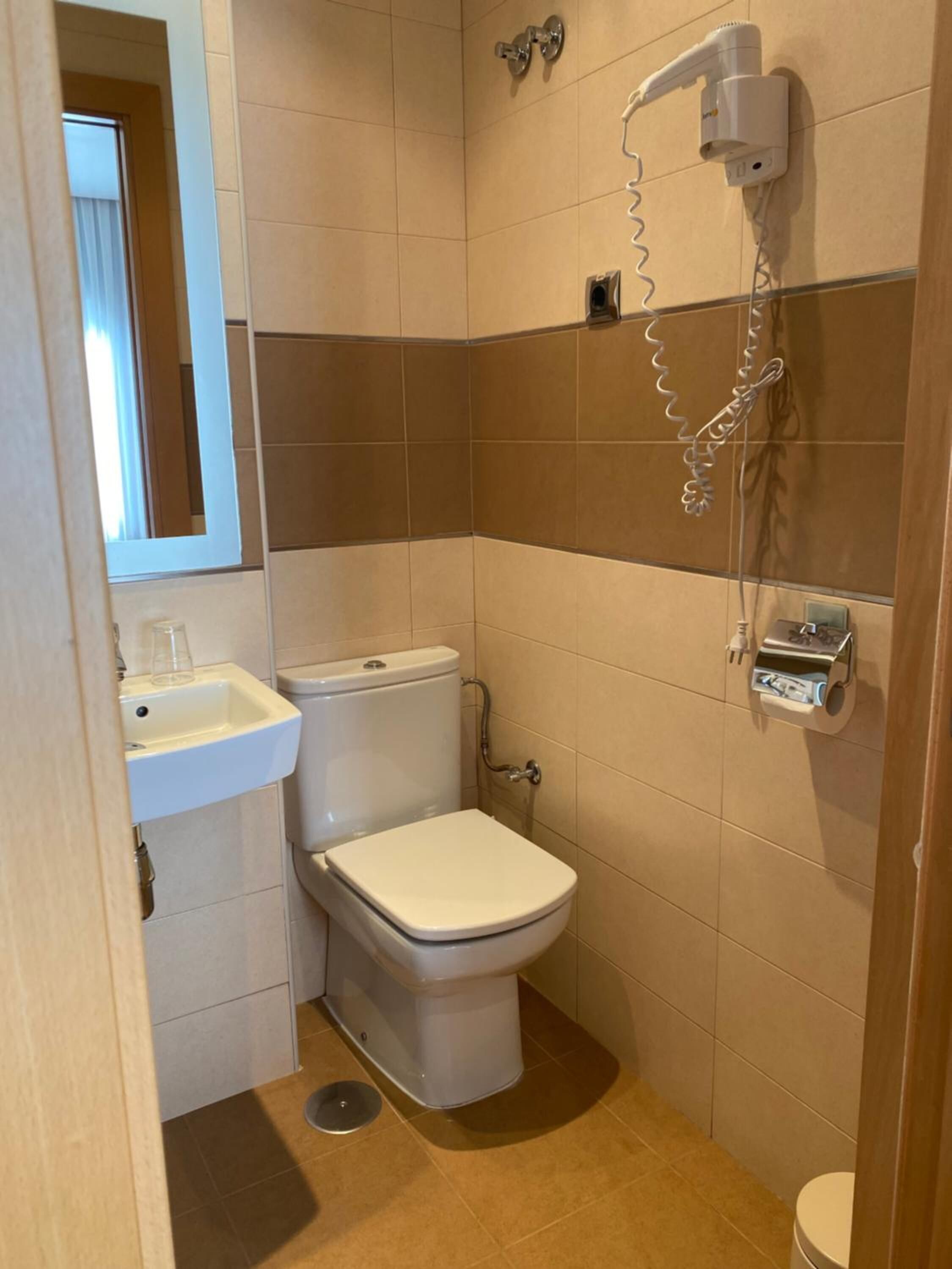 Photo - Hostal Abami II