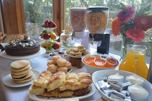 Daily buffet breakfast (USD 22 per person) - Villa Sofia Apart Hotel & Spa (San Carlos de Bariloche)
