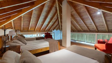 Deluxe-Apartment | 1 Schlafzimmer, Daunenbettdecken, Zimmersafe, individuell dekoriert